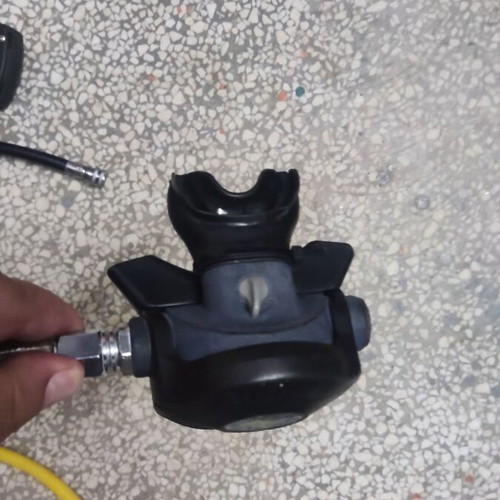 Diving set used with Aqua Lung octopus and Suunto Eon computer