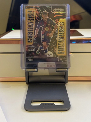Panini Prizm FIFA 2025/26 Pedri Fireworks Gold Prizm card like new