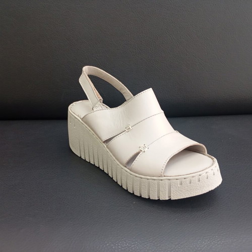 Platform sandals new, genuine leather inside and out, comfortable