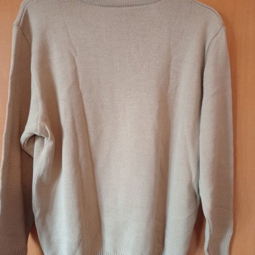 Women's sweaters used, pack of two, beige and brown, size medium