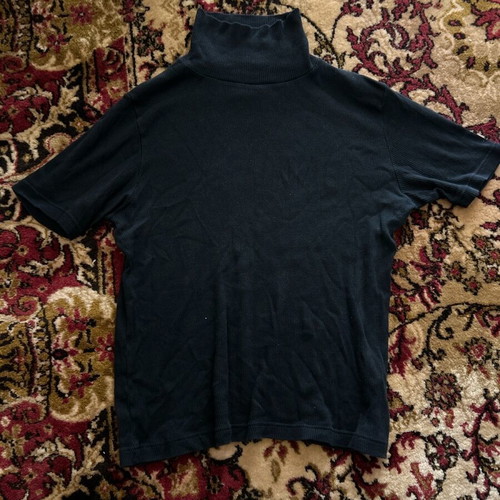 Short-sleeve turtleneck black like new, size M-L