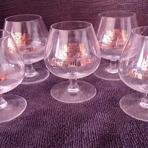 Grand Marnier 5 small glasses with gold logo 1970s new