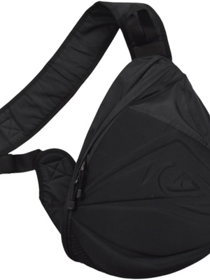 Quiksilver vintage μαύρη χιαστί τσάντα μεταχειρισμένη