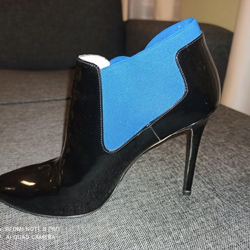 Alberto Guardiani women's shoes like new, black patent leather with blue details, size 39