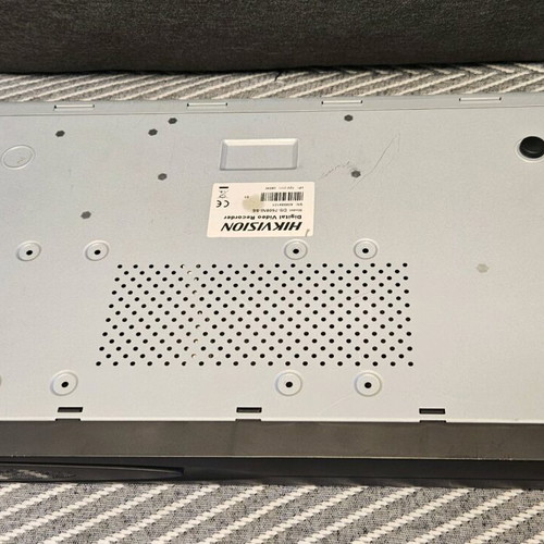 HIKVISION NVR recorder DS-7608NI-SE used for repair or spare parts