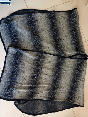 Knitted cape like new, size S-M, black and gray