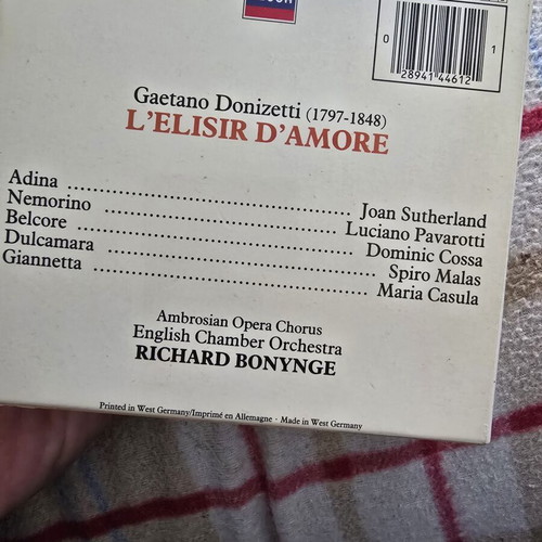 Donizetti L'Elisir d'Amore 2 CD box set like new, classical