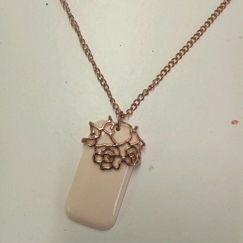 Long plastic necklace with metal chain new, white