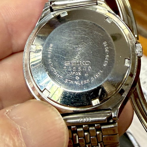 Seiko 5 automatic vintage wristwatch with 40mm stainless steel case