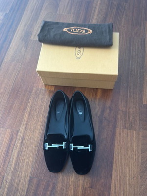 Μπαλαρίνες Tod’s βελούδινες νούμερο 37 σαν καινούργιες, μαύρες