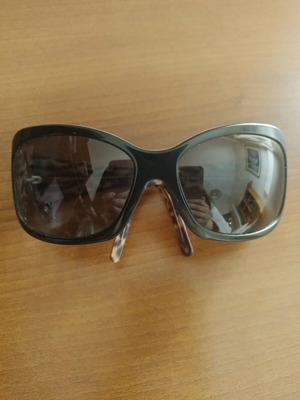 Dolce & Gabbana sunglasses in very good condition with rhinestones