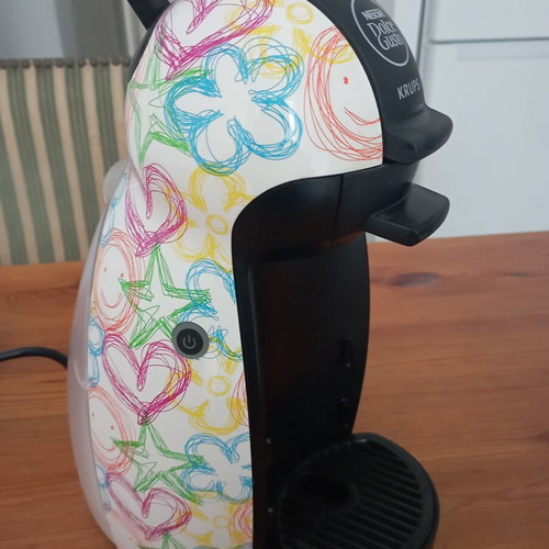Dolce Gusto coffee machine like new with capsule by Krups