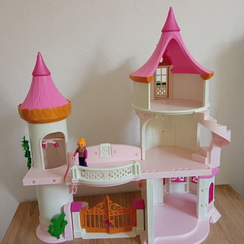 Playmobil Princess Castle 70448 used, some missing parts