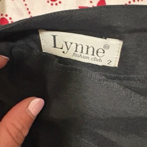 Lynne black A-line mini skirt like new, size M 38 10