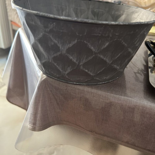 Metal flowerpot new, set of two