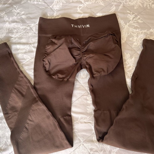 Thrivin Elevate Sculpting Mid Waist Scrunch Leggings, brown, size S