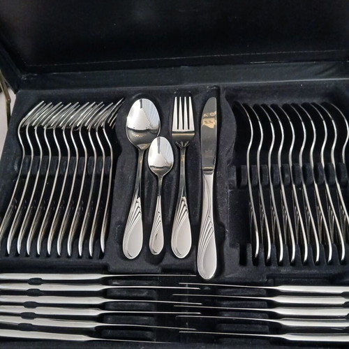 SBS Solingen 70-piece stainless steel cutlery set in case
