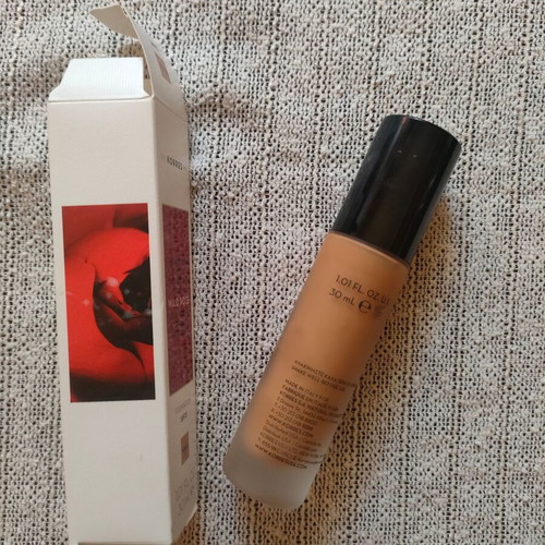 Makeup Korres SPF15 foundation used