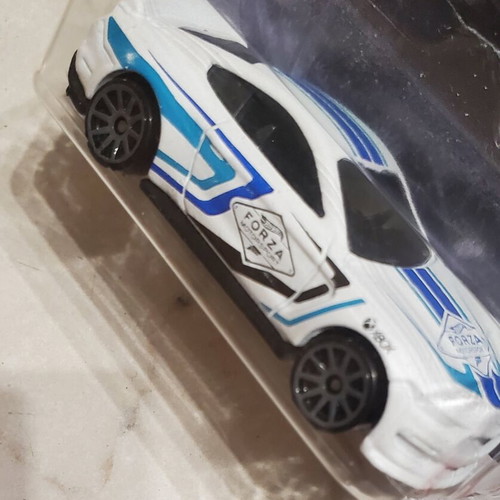 Hot Wheels Forza 2019 Ford Mustang like new