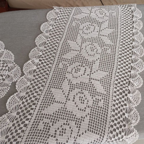 Set of 3 handmade crochet doilies with filet pattern, new