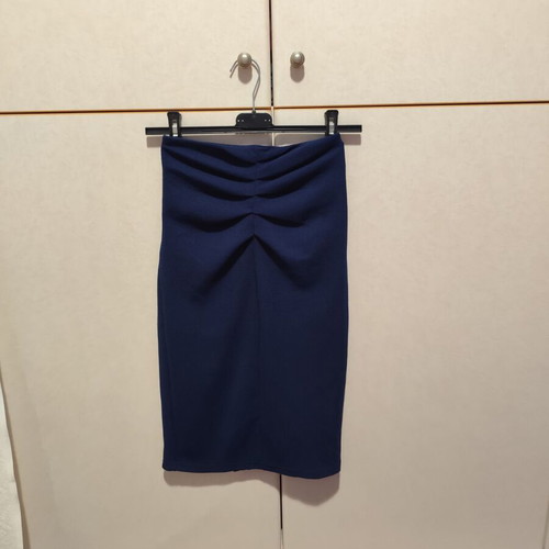 Blue pencil skirt like new, size S-M