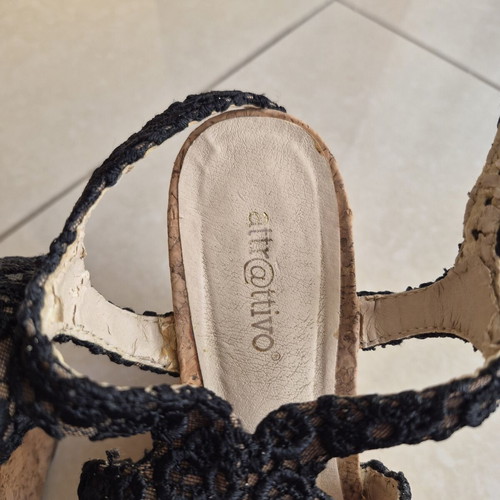 Attrattivo wedge sandals used, size 39, black with cork platform and lace