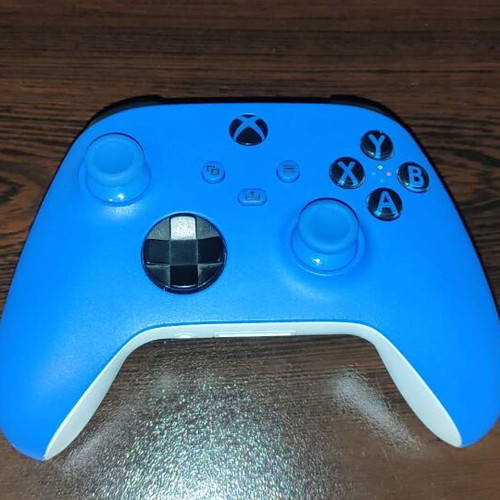 Xbox Series Controller Blue/White upgraded like new