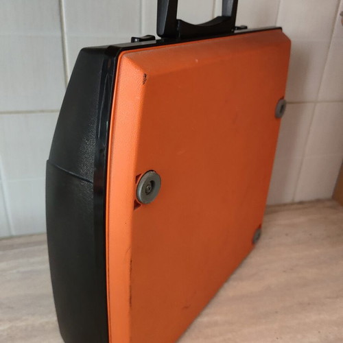 Brother Deluxe 650TR Typewriter like new, orange 70's