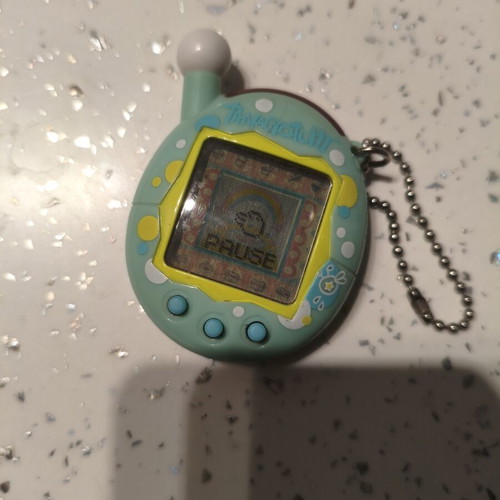 Tamagotchi Connection V4.5 like new, rare and fully functional