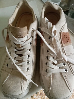 Timberland athletic shoes like new, white size 37.5