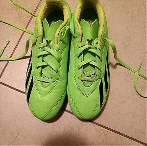 ποδοσφαιρικά παπούτσια adidas με τάπες