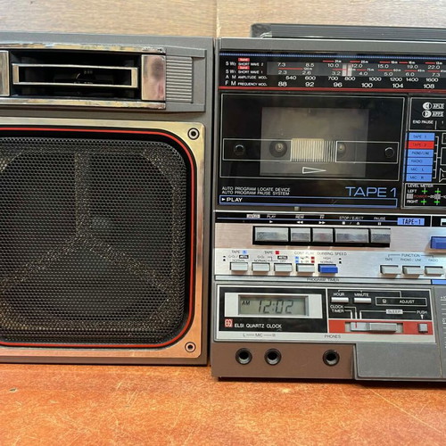 Sharp GF-800Z (D) Stereo Cassette Boombox used