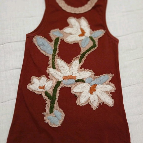 Zara top with appliqué flowers and knitted lace, like new, multicolor