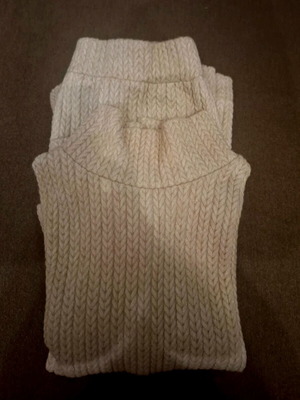 Zazu knitted set like new, beige mini skirt and top