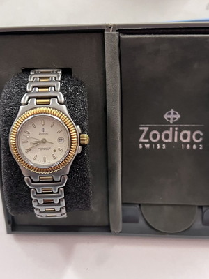 Zodiac vintage ladies watch 30mm new with sapphire crystal
