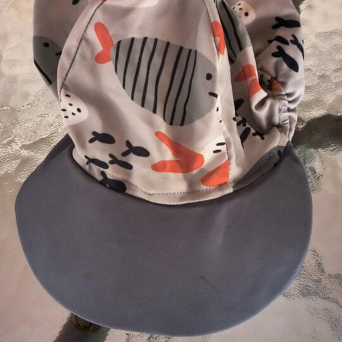 Firefly children's sun protection swimsuit with hat, like new