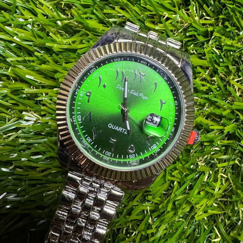 Silver and Green Men's Watch New Quartz