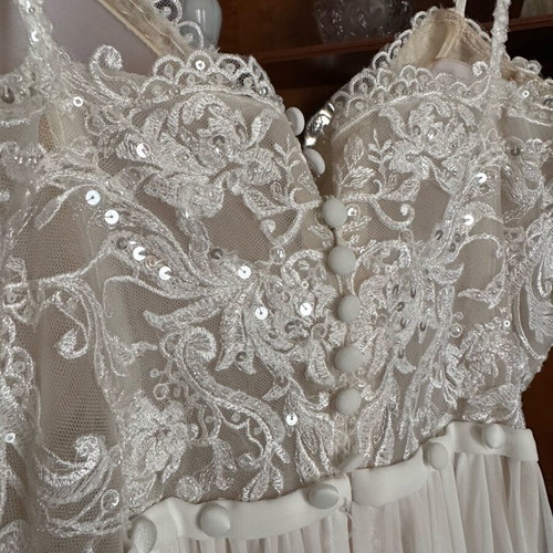 Pronovias Goblin Boho Chic wedding dress like new