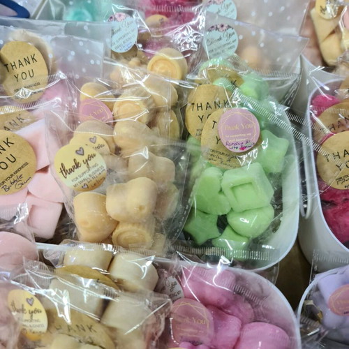 Wax melts new with various scented fragrances