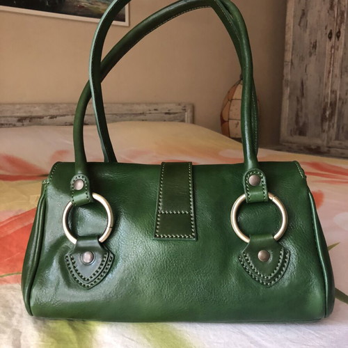 I Fratelli shoulder bag green leather like new with 2 compartments