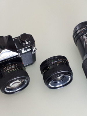 Canon zoom telephoto lens FD 70-210 mm used