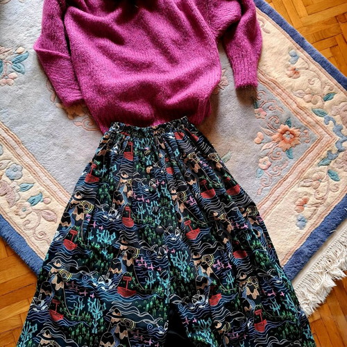 Karavan Clothing women's long skirt new, printed, size S/M
