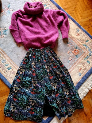 Karavan Clothing women's long skirt new, printed, size S/M