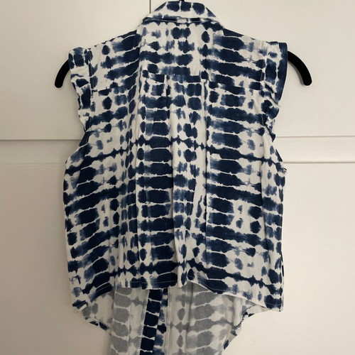 Sleeveless shirt with tie used, small, white and blue