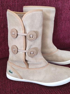 Μπότες Lacoste μπεζ σαν καινούργιες, καστόρ μέγεθος 38