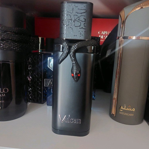 French Avenue Vulcan Eau de Parfum 10 ml new, regular perfume