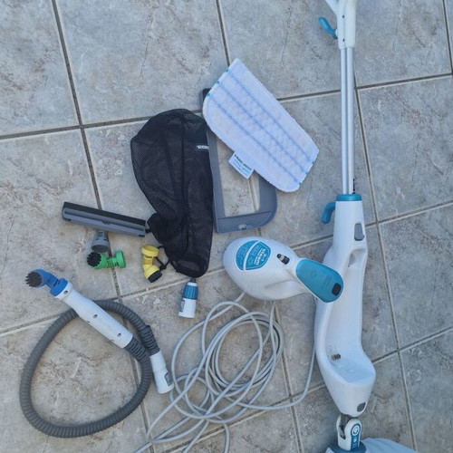 Black+Decker FSMH1621 2in1 Steam Floor Cleaner like new