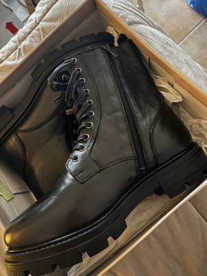 Black boots new size 41
