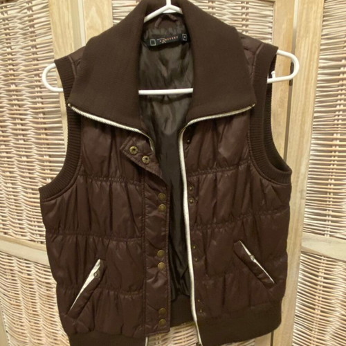 Raxevsky Sleeveless Jacket like new, Medium, brown, with pockets
