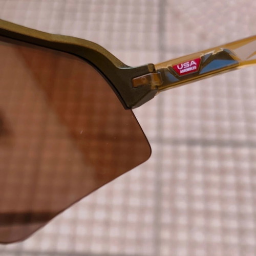 Oakley Gold sunglasses, like new